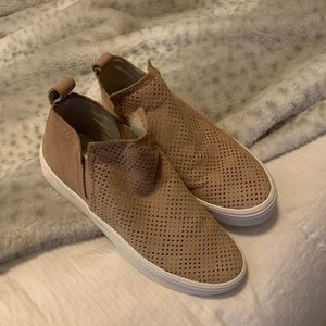 Never worn Dolce Vita pull on sneakers